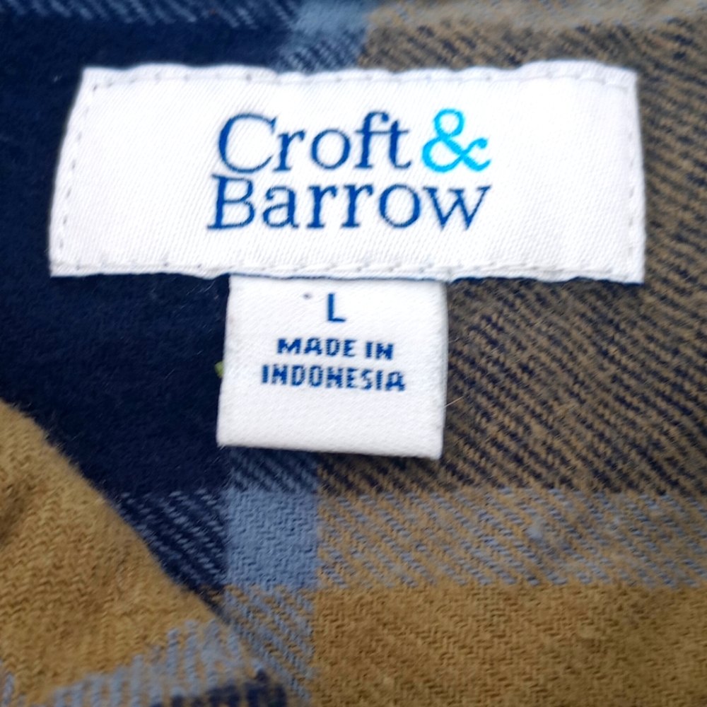 Croft & Barrow flannel long sleeve button down size L